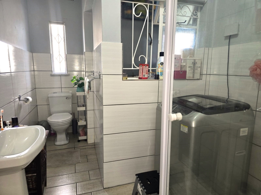 2 Bedroom Property for Sale in Paarl North Western Cape